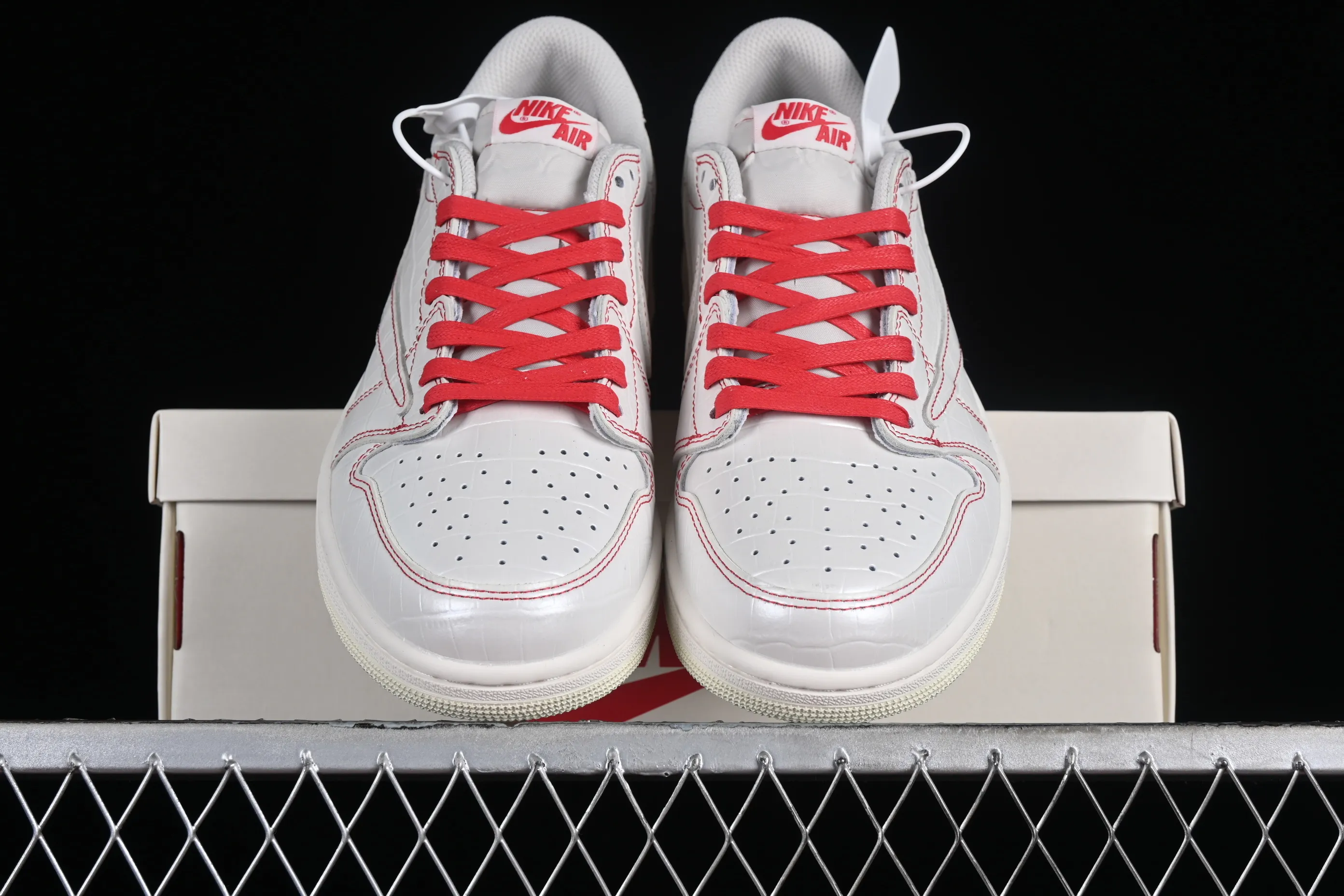 All categories Air Jordan Jordan series basketball shoes Air Jordan 1 Low Travis Scott x Air Jordan 1 Low OG AJ1 Joe 1 undercut low DM7866-601